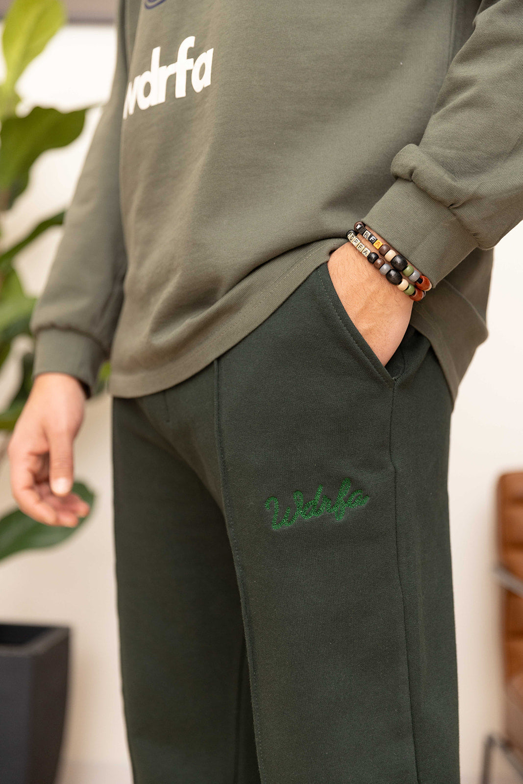 Script Tailored Sweatpants Green